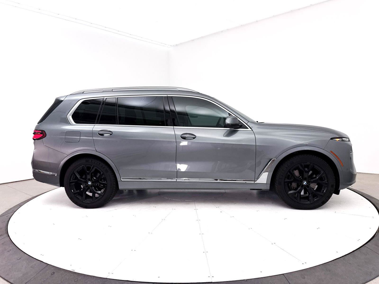 Used 2024 BMW X7 xDrive40i w/ Premium Package AWD/4WD image 39