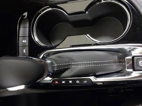 New 2026 Buick Encore GX Avenir w/ Avenir Convenience Package AWD/4WD image 21