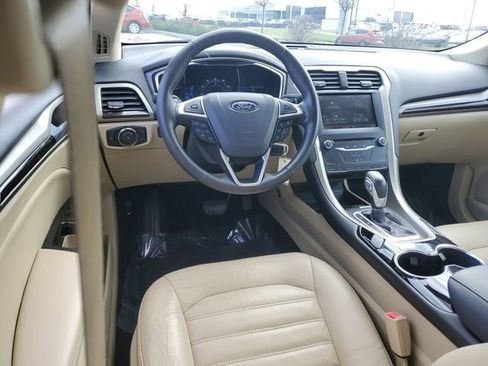 Used 2015 Ford Fusion SE w/ Equipment Group 202A image 11