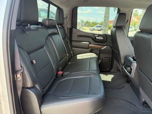Used 2021 GMC Sierra 1500 SLT w/ SLT Premium Plus Package AWD/4WD image 16