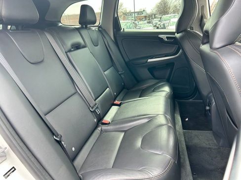 Used 2017 Volvo XC60 T6 Dynamic w/ Preferred Option Package image 15