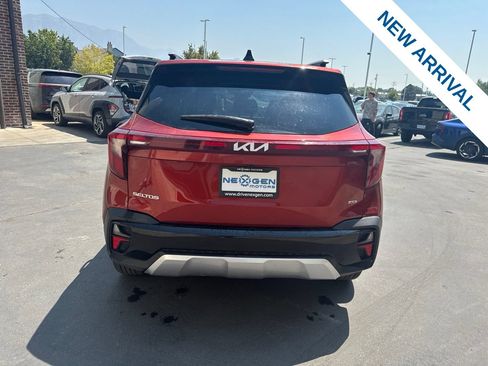 Used 2025 Kia Seltos S AWD/4WD image 6