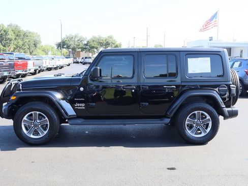 Used 2020 Jeep Wrangler Unlimited Sahara AWD/4WD image 6