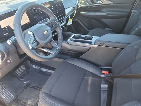 New 2026 Chevrolet Equinox EV LT w/ LPO, Tech Bronze Package image 16