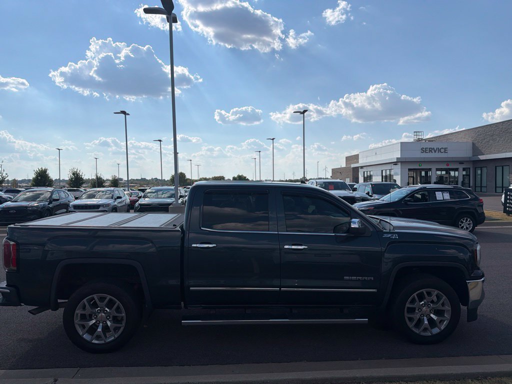 Used 2018 GMC Sierra 1500 SLT w/ SLT Premium Package AWD/4WD image 4