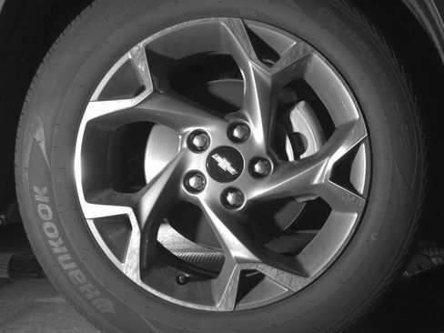 Used 2025 Chevrolet Trax LT image 13