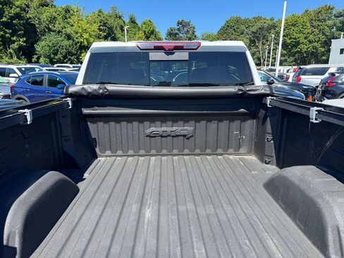Used 2024 GMC Sierra 1500 AT4 w/ Technology Package AWD/4WD image 34