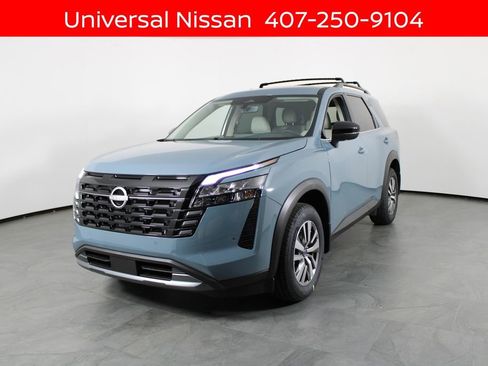 New 2026 Nissan Pathfinder SL image 1