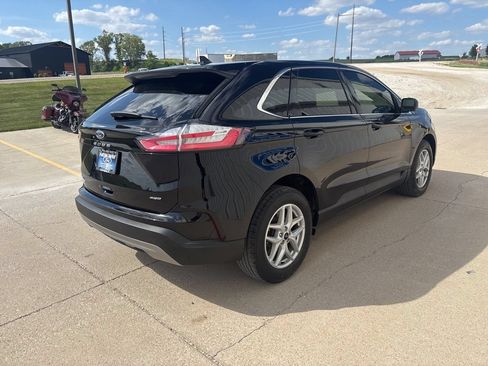 Used 2024 Ford Edge SEL w/ Convenience Package AWD/4WD image 4