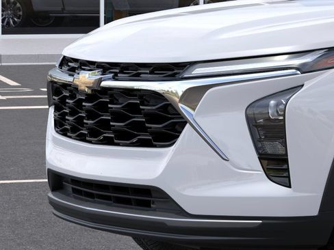 New 2026 Chevrolet Trax LT w/ Driver Confidence Package FWD image 13