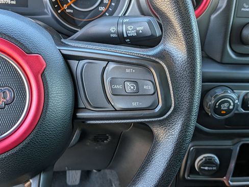 Used 2021 Jeep Gladiator Sport AWD/4WD image 19