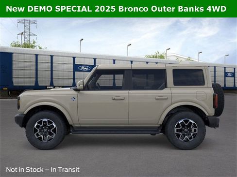 New 2025 Ford Bronco Outer Banks image 37
