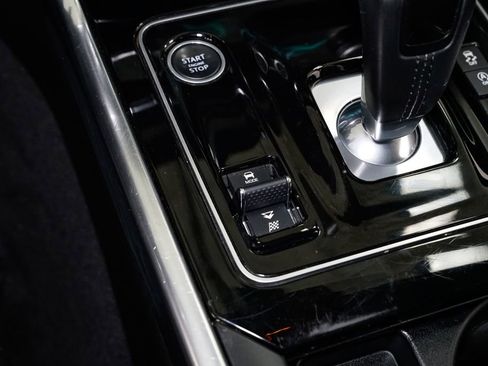 Used 2020 Jaguar XE S image 24