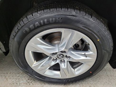 Used 2019 Toyota Highlander Limited image 31