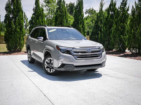 Used 2026 Subaru Forester Premium w/ Base/Premium Plus Package AWD/4WD image 2