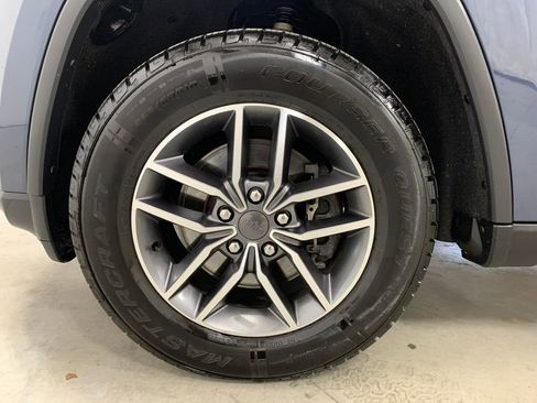 Used 2021 Jeep Grand Cherokee Limited AWD/4WD image 2