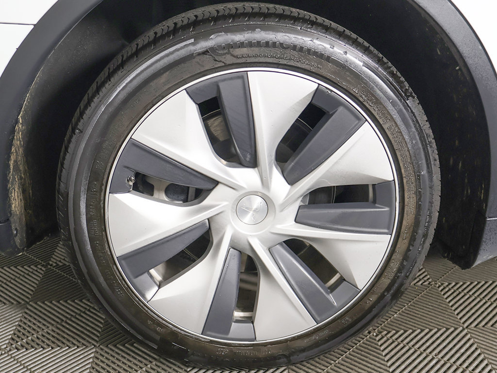 Used 2022 Tesla Model Y Long Range AWD/4WD image 22