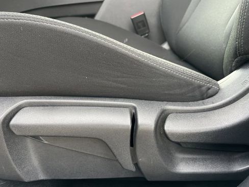 Used 2023 Nissan Rogue S image 24