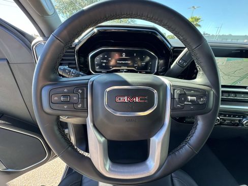 Used 2025 GMC Sierra 1500 SLT image 22