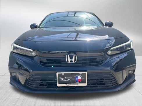 Used 2024 Honda Civic Touring image 2