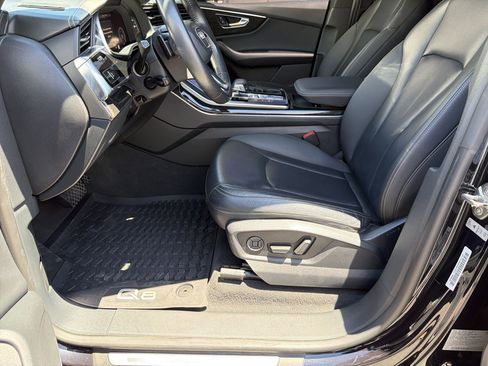 Used 2019 Audi Q8 Prestige w/ Towing Package AWD/4WD image 4