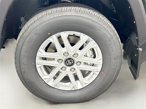 New 2026 Toyota Tundra SR5 image 9