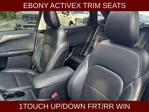 Used 2022 Ford Escape Titanium FWD image 17