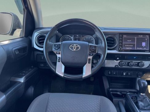 Used 2022 Toyota Tacoma SR5 w/ Technology Package image 11