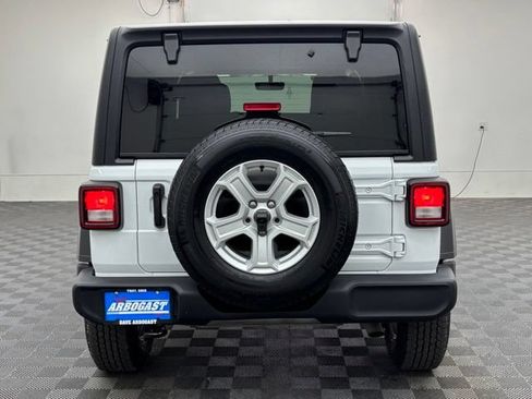 Used 2022 Jeep Wrangler Unlimited Sport AWD/4WD image 7