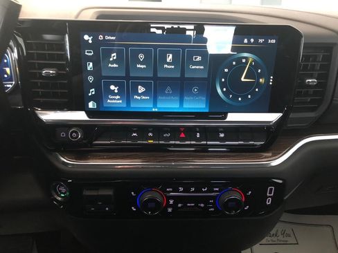 Used 2023 Chevrolet Silverado 1500 LT AWD/4WD image 16
