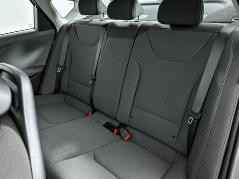 Used 2025 Kia K4 FWD image 19