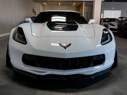 Used 2015 Chevrolet Corvette Z06 w/ Z07 Performance Package image 15