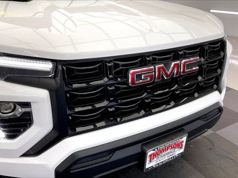 Used 2024 GMC Canyon Elevation image 30