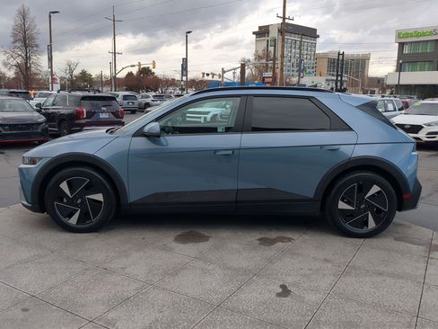 Certified 2025 Hyundai Ioniq 5 SEL image 9