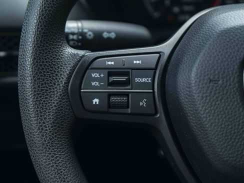 Used 2025 Honda HR-V LX image 20