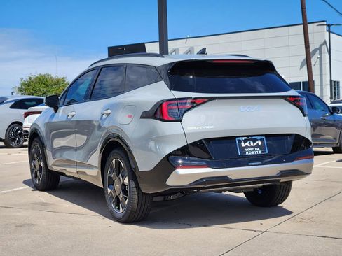 New 2026 Kia Sportage SX FWD image 3