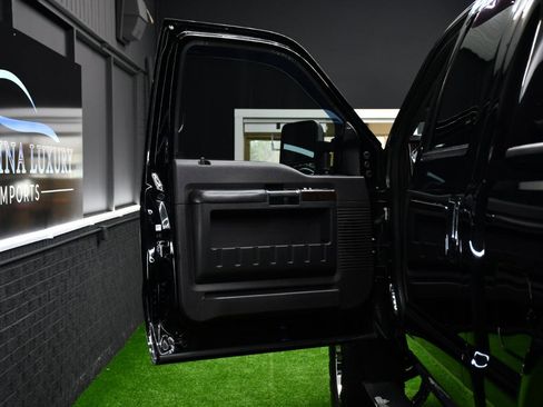 Used 2016 Ford F350 Platinum w/ FX4 Off-Road Package image 21