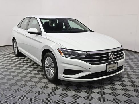 Used 2019 Volkswagen Jetta S w/ Driver Assistance Package image 9