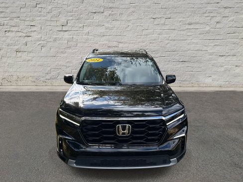 Used 2024 Honda Pilot Touring image 2