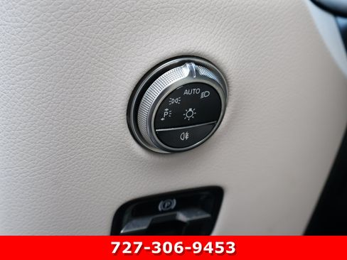 Certified 2025 Mercedes-Benz GLC 350e 4MATIC image 24