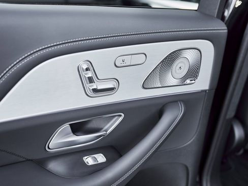 Used 2025 Mercedes-Benz GLS 63 AMG GLS 63 AMG image 51