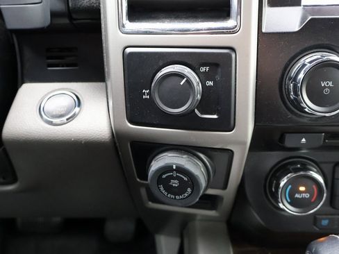 Used 2016 Ford F150 Lariat image 25