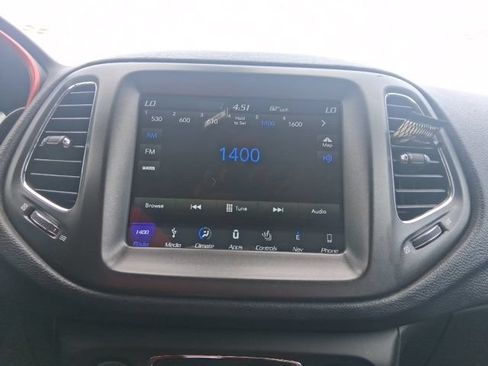 Used 2019 Jeep Compass Trailhawk w/ Cold Weather Group AWD/4WD image 25