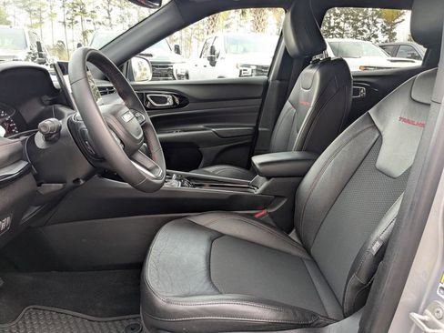 Used 2024 Jeep Compass Trailhawk image 20