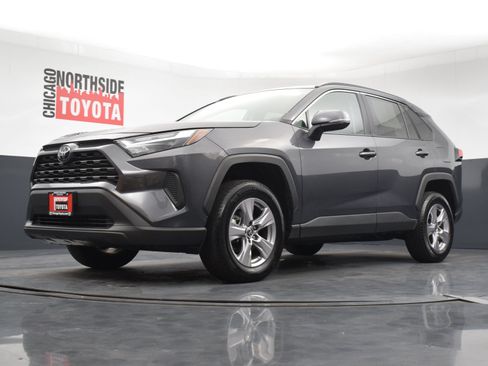 Used 2025 Toyota RAV4 XLE AWD/4WD image 30