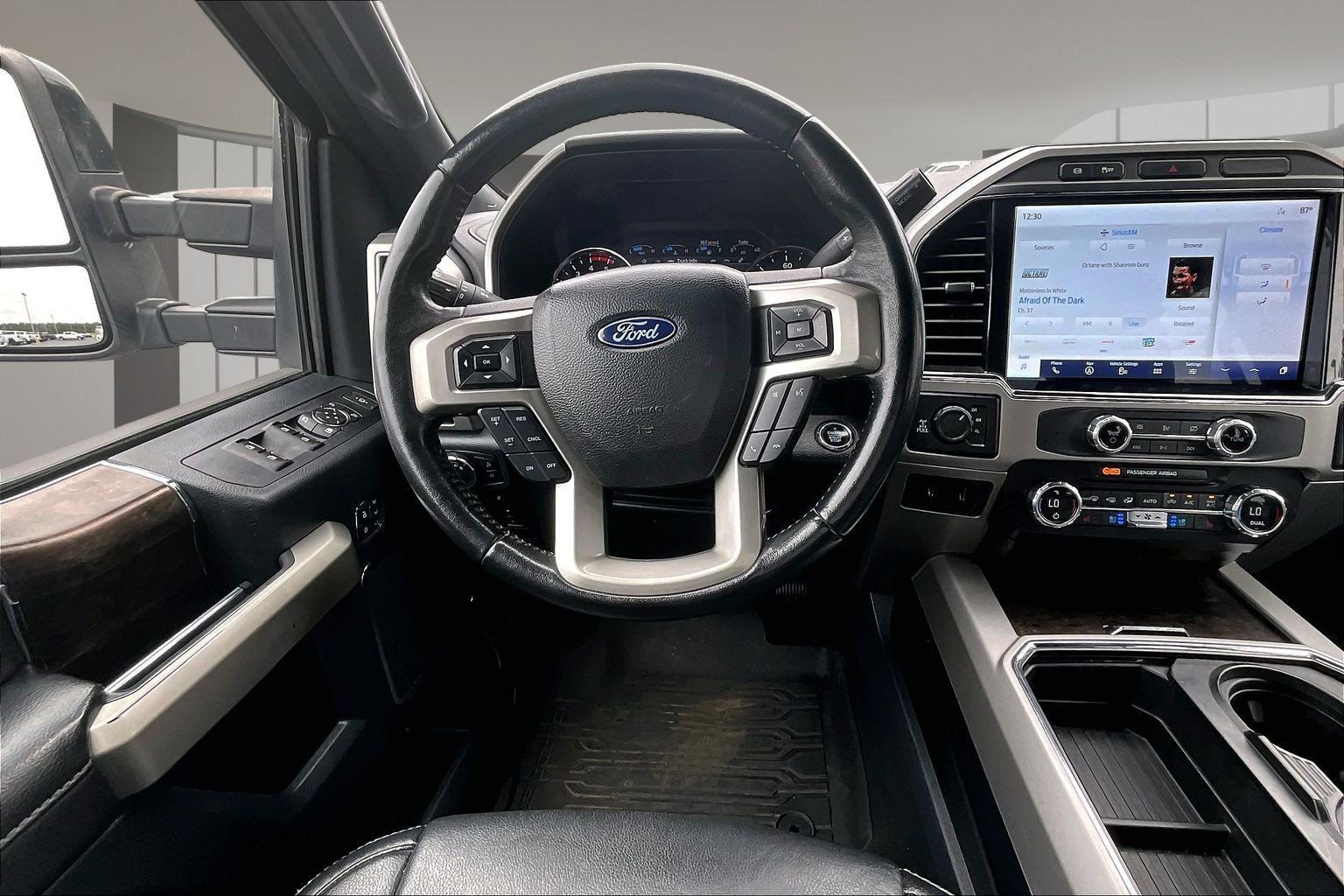 Used 2022 Ford F250 Lariat w/ Black Appearance Package AWD/4WD image 10