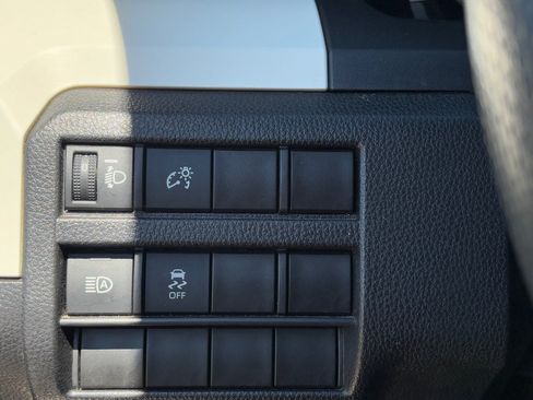 Used 2024 Toyota Tacoma TRD Off-Road image 28