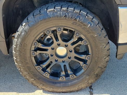Used 2022 GMC Sierra 2500 SLE w/ SLE Value Package; AWD/4WD image 7