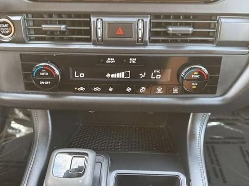 Used 2023 Nissan Pathfinder S AWD/4WD image 13