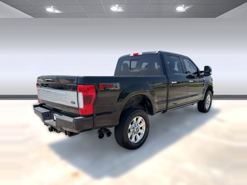 Used 2017 Ford F250 Platinum w/ Platinum Ultimate Package AWD/4WD image 8